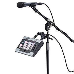Zoom V3 Multi effects Vocal Processor